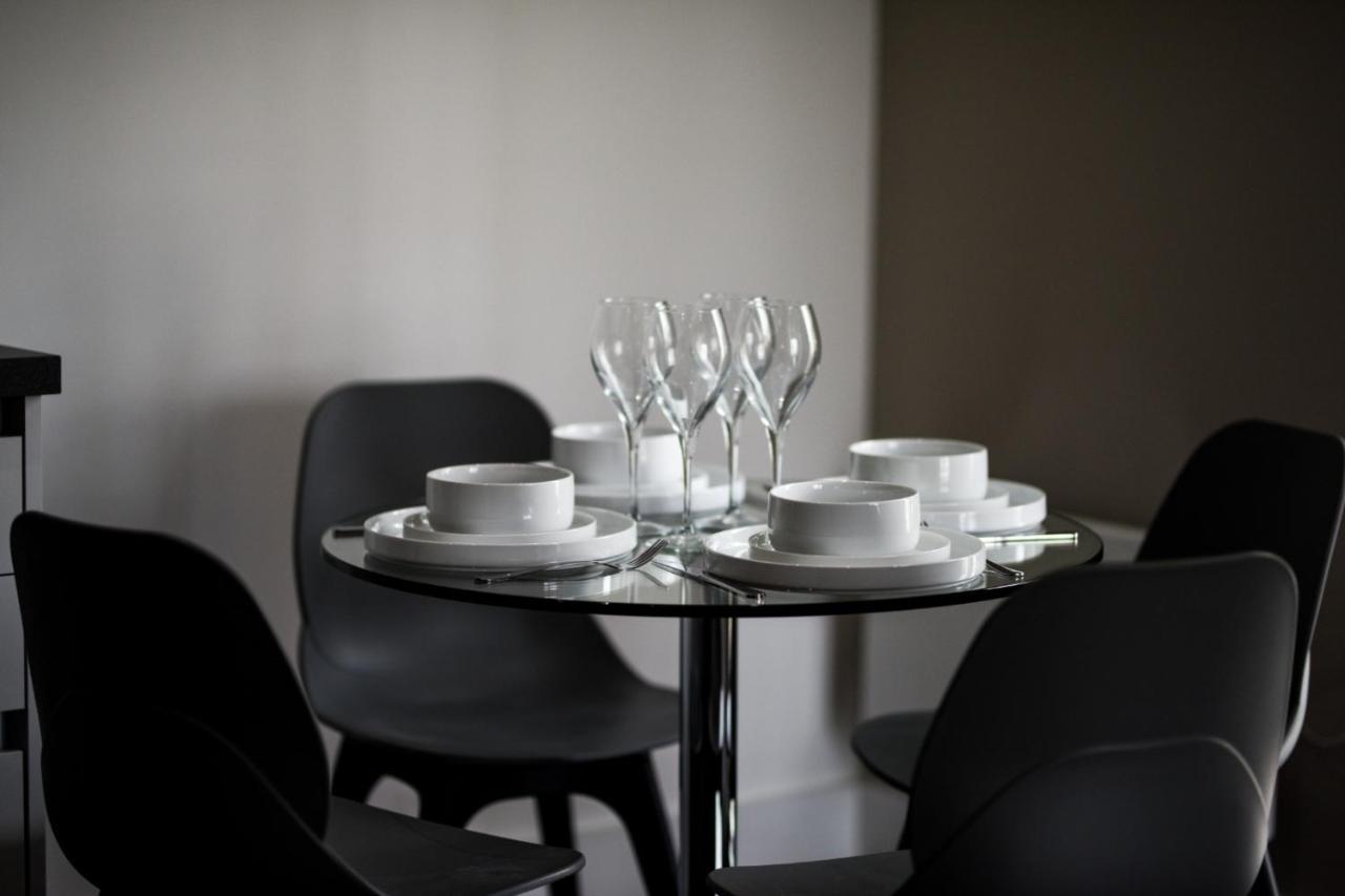 Onpoint Apartments - Spacious 2 Bedroom Apt - City Centre With Balcony 맨체스터 외부 사진