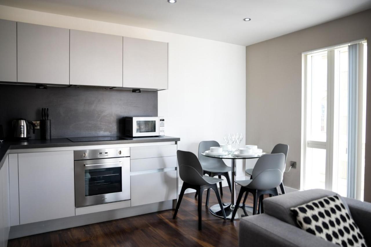 Onpoint Apartments - Spacious 2 Bedroom Apt - City Centre With Balcony 맨체스터 외부 사진
