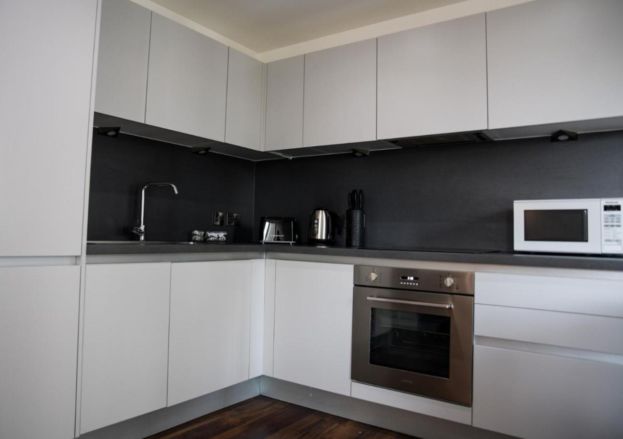 Onpoint Apartments - Spacious 2 Bedroom Apt - City Centre With Balcony 맨체스터 외부 사진