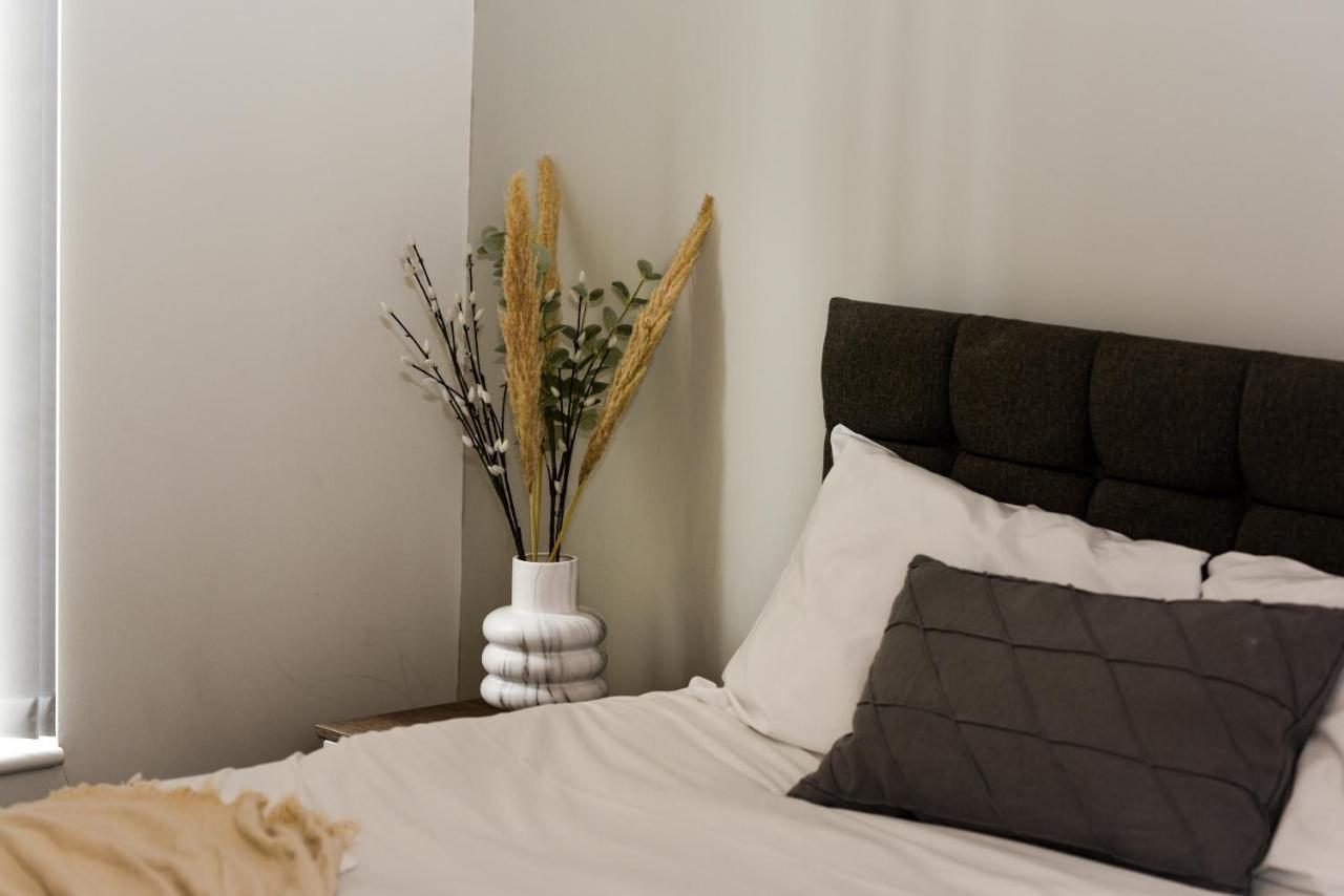 Onpoint Apartments - Spacious 2 Bedroom Apt - City Centre With Balcony 맨체스터 외부 사진