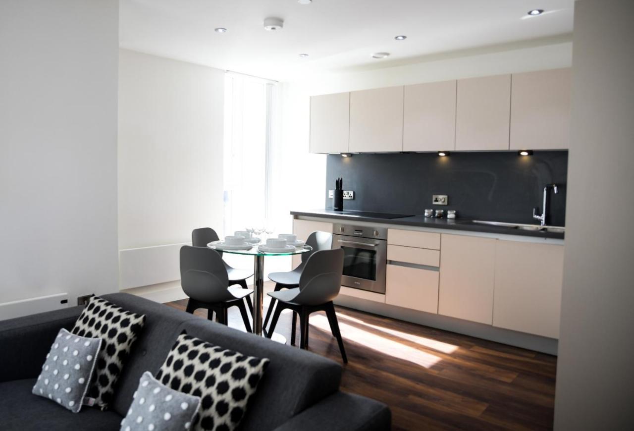 Onpoint Apartments - Spacious 2 Bedroom Apt - City Centre With Balcony 맨체스터 외부 사진